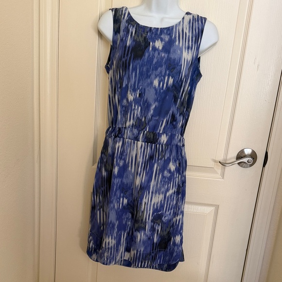 Athleta Dresses & Skirts - Athleta Blue and White Patterned Dress